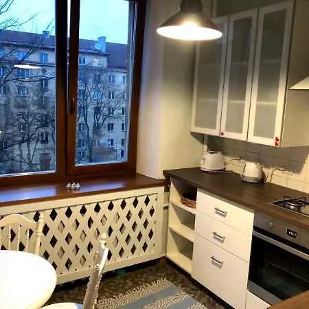 Comfy And Quiet 54m2, 2-br Apt In The Heart Of City, 2 Min To Old Town Apartment