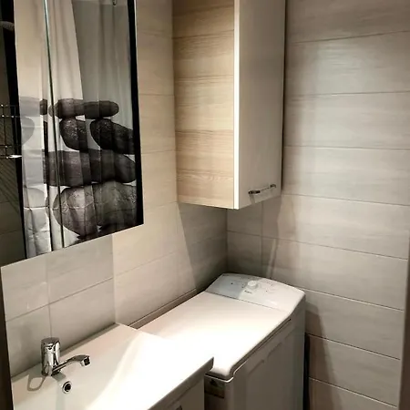 Comfy And Quiet 54m2, 2-br Apt In The Heart Of City, 2 Min To Old Town * Tallinn